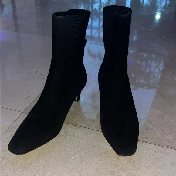 Toteme Mid Heel Boots Black Suede EU Size 37 Or US SZ 7 lightly used - Picture 2 of 3